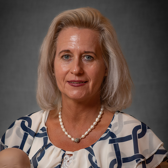 Szilvia Karnebeek Szilvia Karnebeek